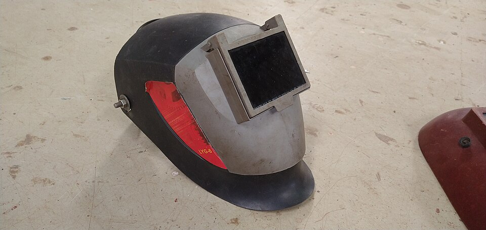 Máscara de solda com escurecimento automático